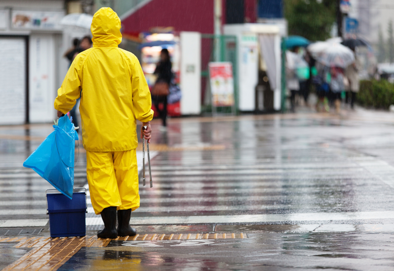 Typhoon safety guidelines for domestic workers in hong kong