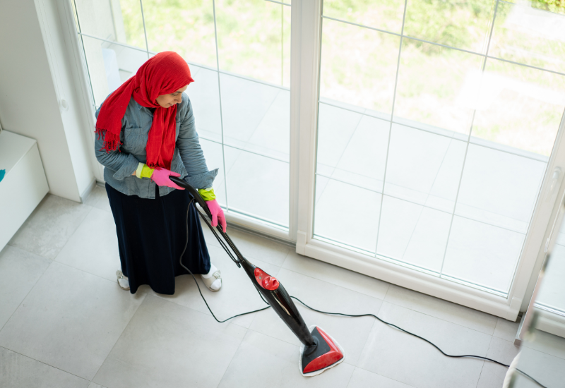 Understanding domestic helper contract types in hong kong (1)